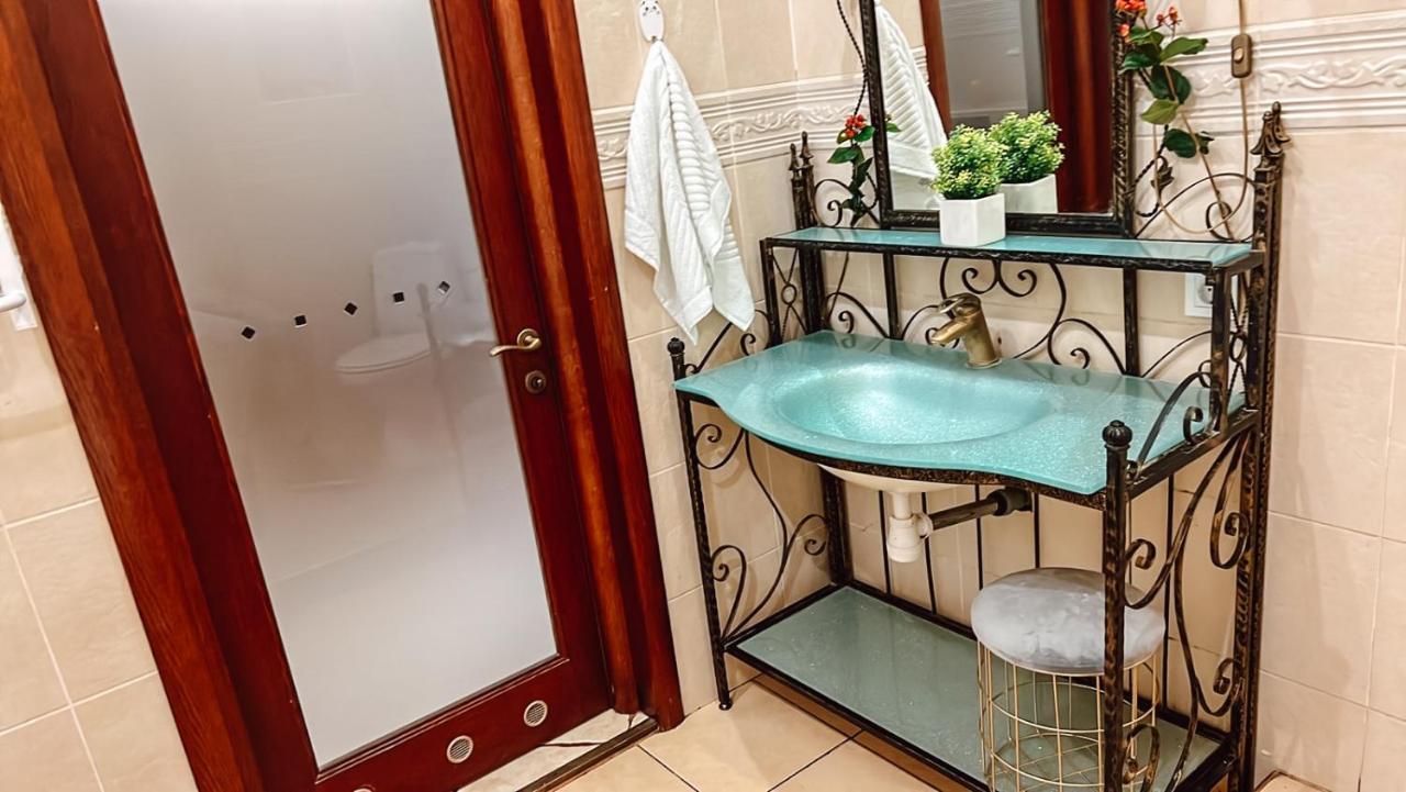 Apartment On Fedorova Kiev Esterno foto